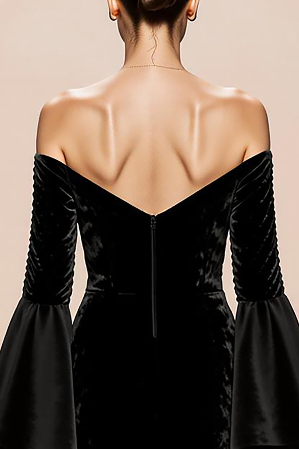 Black Mermaid Off the Shoulder Velvet Evening Dress With Slit